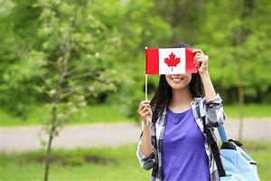 Du Học Canada Kèm Người Thân Không Được Không